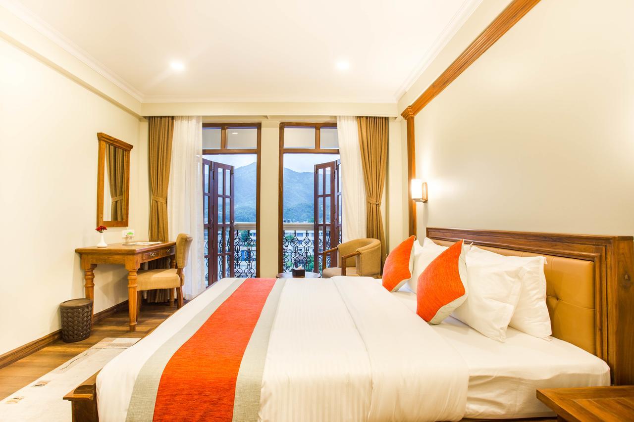 Hotel Portland Pokhara Zewnętrze zdjęcie