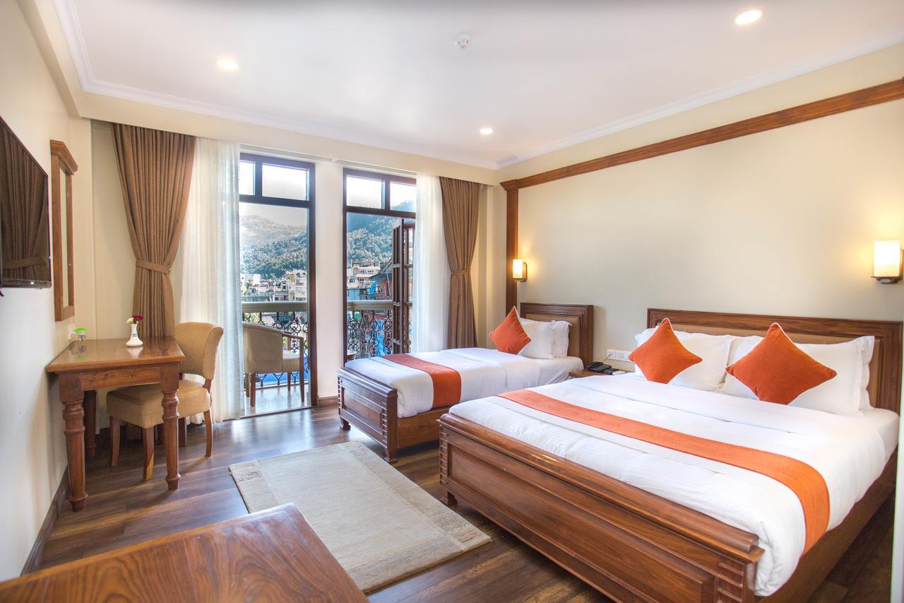 Hotel Portland Pokhara Zewnętrze zdjęcie