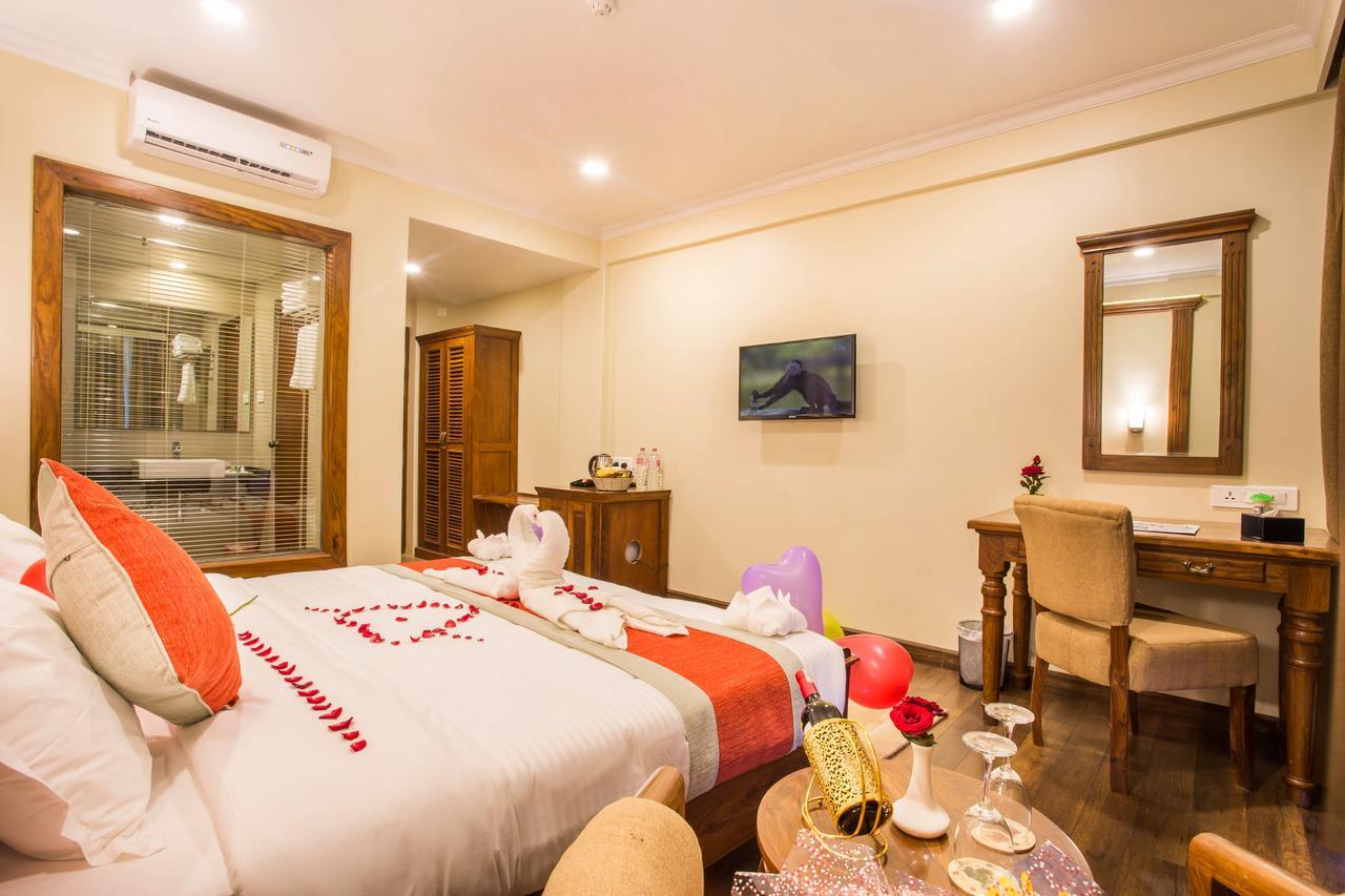 Hotel Portland Pokhara Zewnętrze zdjęcie
