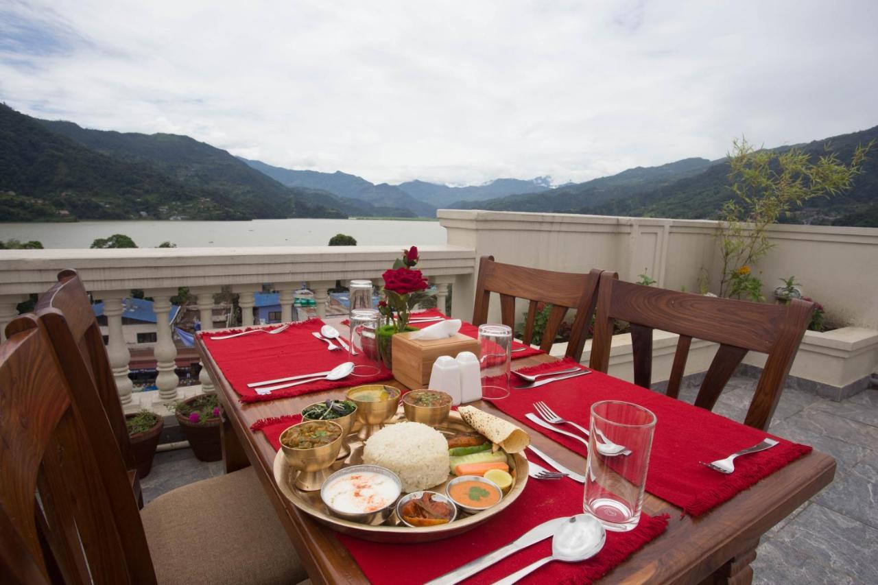 Hotel Portland Pokhara Zewnętrze zdjęcie