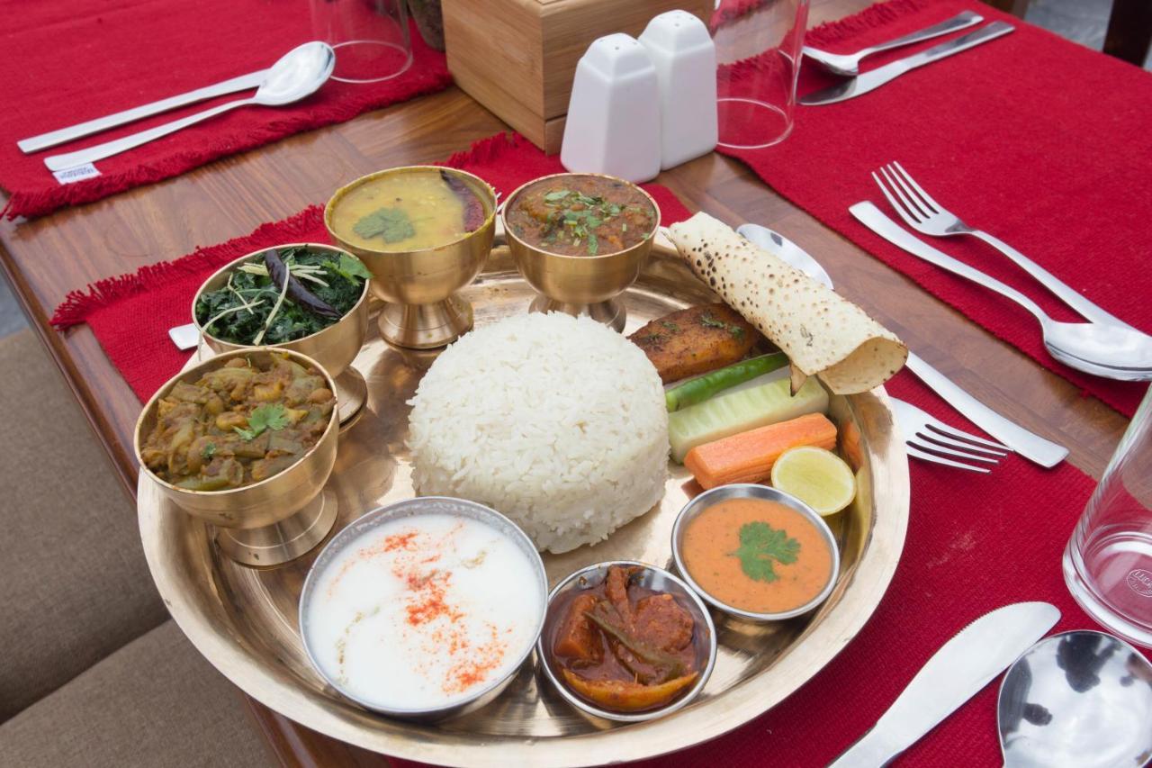 Hotel Portland Pokhara Zewnętrze zdjęcie