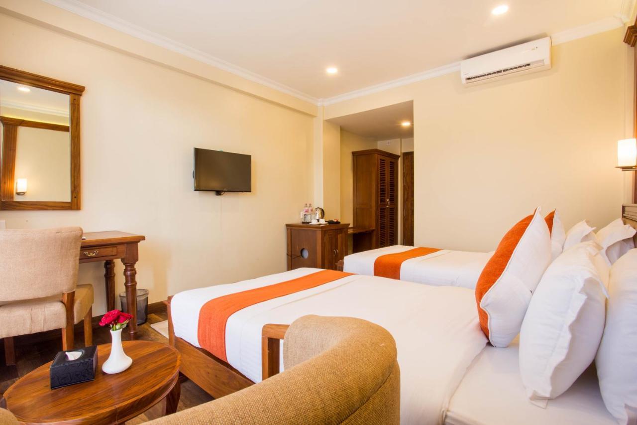 Hotel Portland Pokhara Zewnętrze zdjęcie