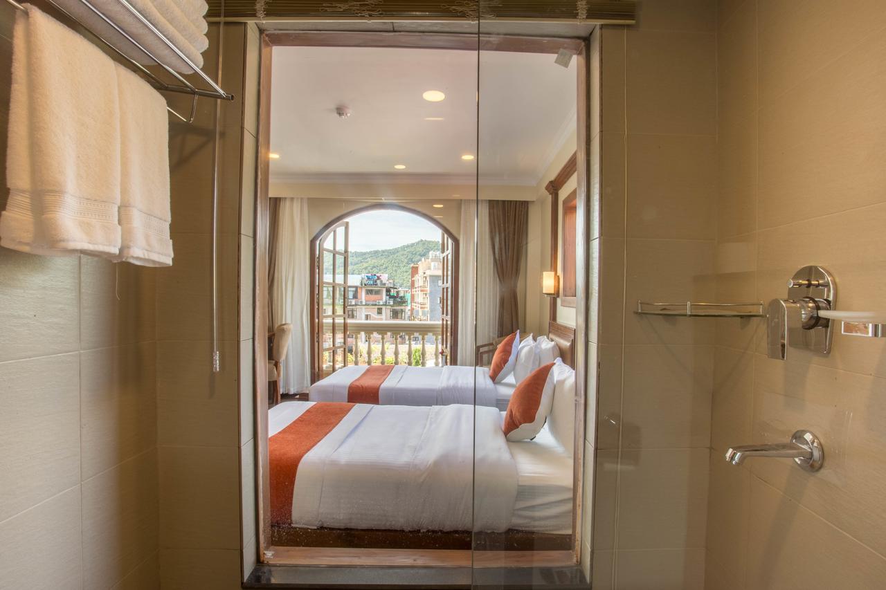 Hotel Portland Pokhara Zewnętrze zdjęcie